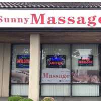 Sunny massage Logo