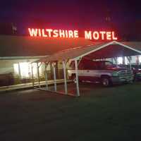 Wiltshire Motel Logo
