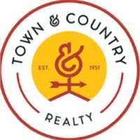 Town & Country Realty Albany Logo