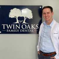 Twin Oaks Family Dental Logo