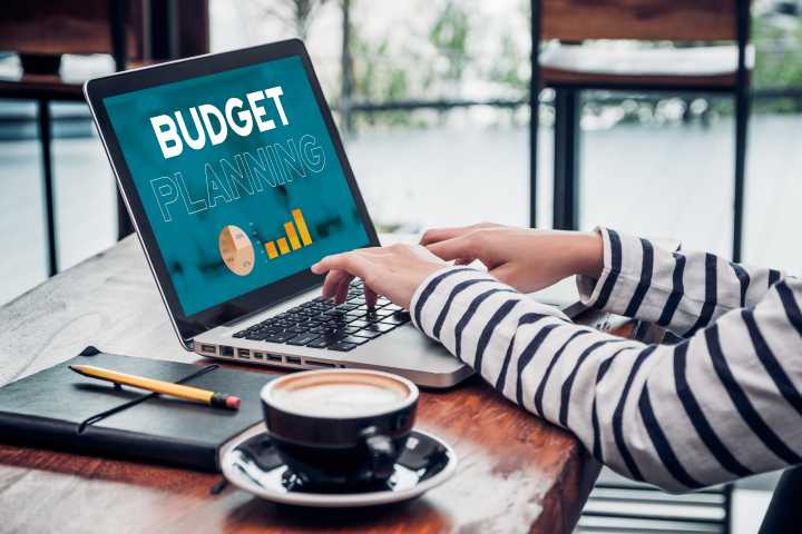 How to Create a Healthy Startup Budget in 7 Steps