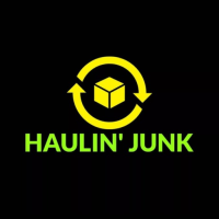 Haulin' Junk Logo