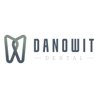 Danowit Dental Logo