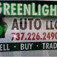 Greenlight Auto LLC Logo