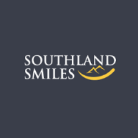 Southland Smiles Logo