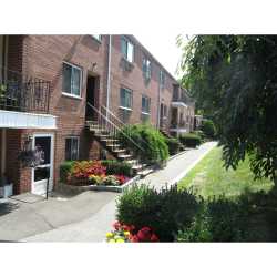 Scarsdale Fairway Apartments